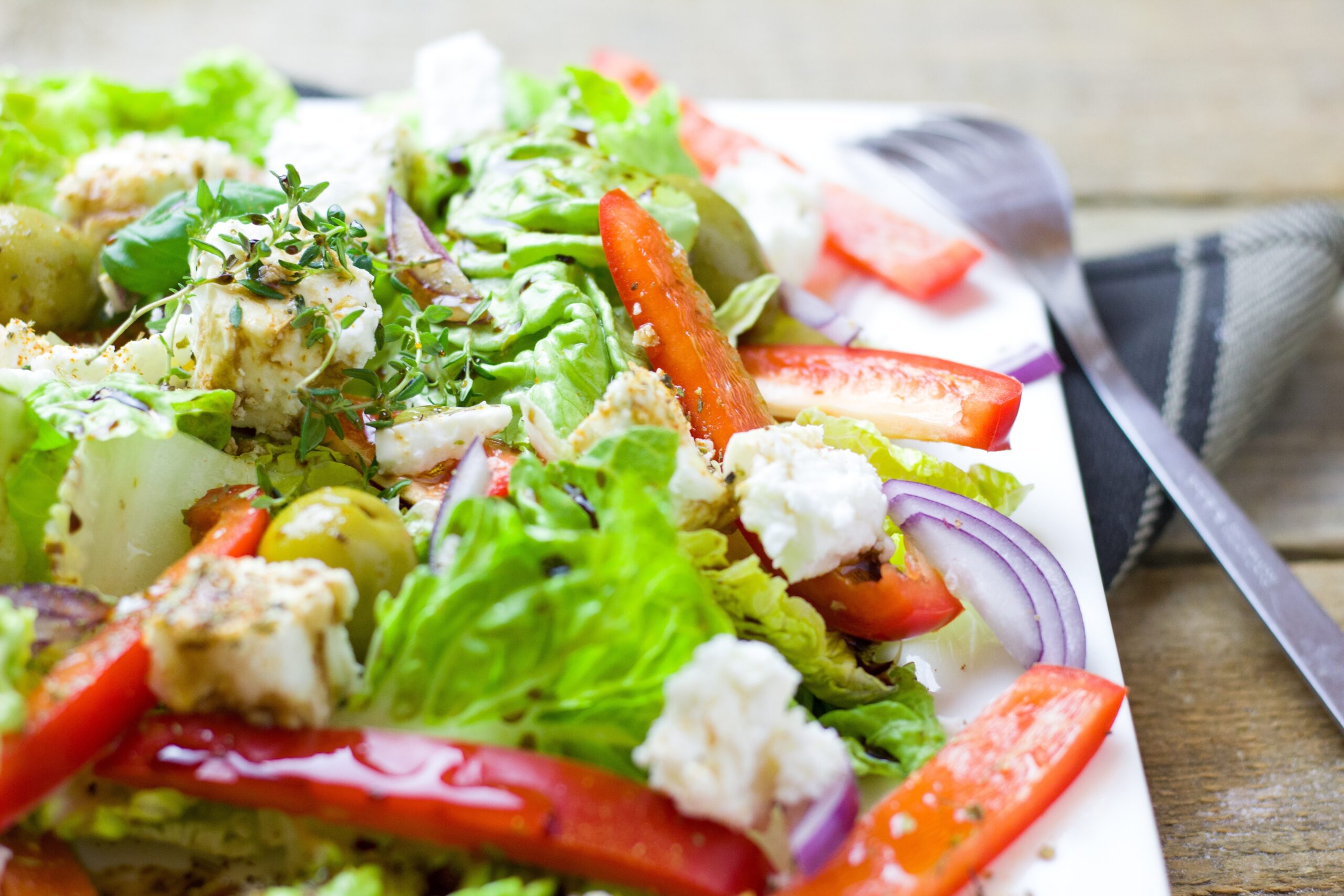 Je bekijkt nu Verfrissende Zomerse Salades om je smaakpapillen te verwennen